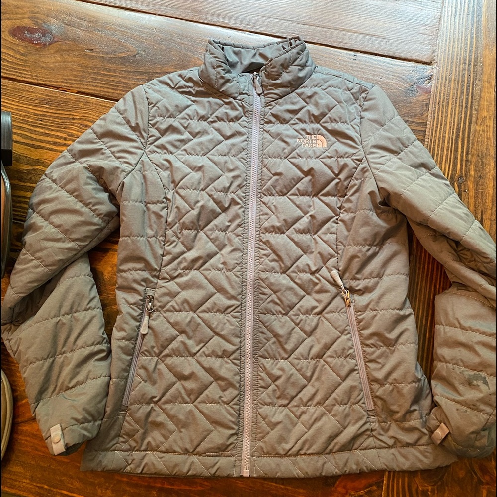 Womens North Face Puffer Jacket